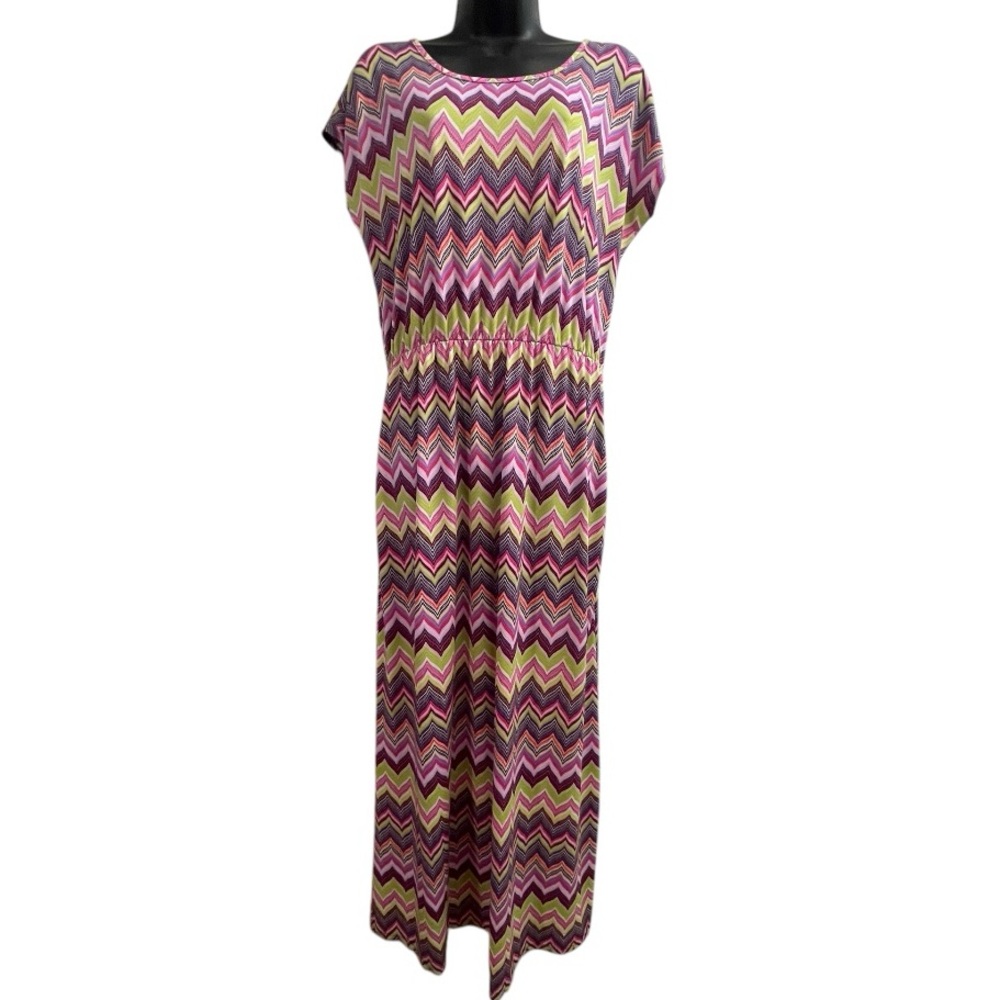 Chevron Patterned Large Maxi Dress. Elastic waist cap sleeves.